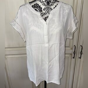 Talbot's Size 1X White Short Sleeve Blouse with Embroidered and Cutout Designs